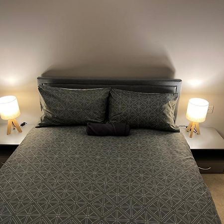 Ultra Modern Room Лондон Екстер'єр фото