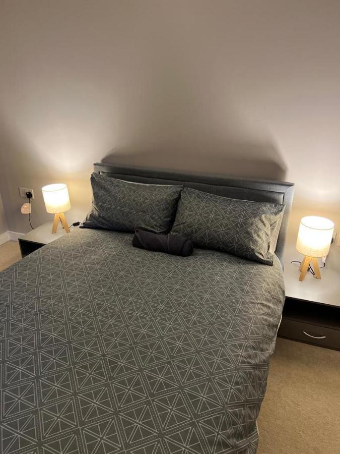 Ultra Modern Room Лондон Екстер'єр фото